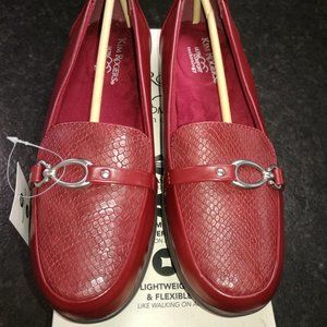 Red Blayne KIM ROGERS Flats